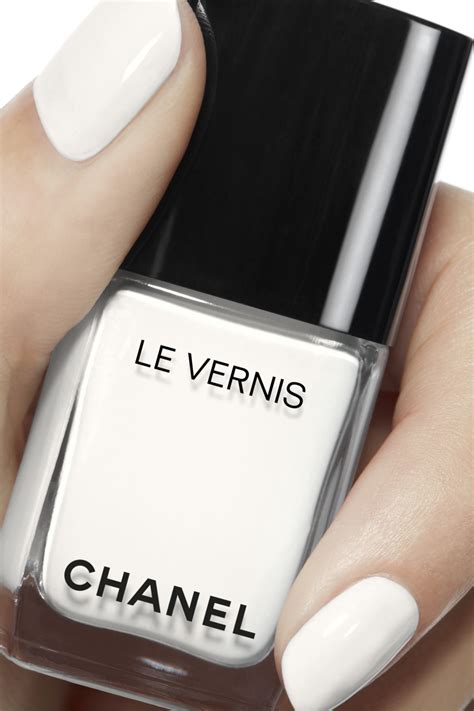 chanel le vernis white silk|Chanel le vernis shades.